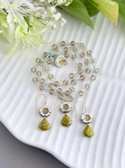 Hibiscus Necklace