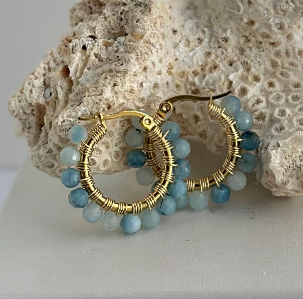 Suyana earrings - Aquamarine gold hoops