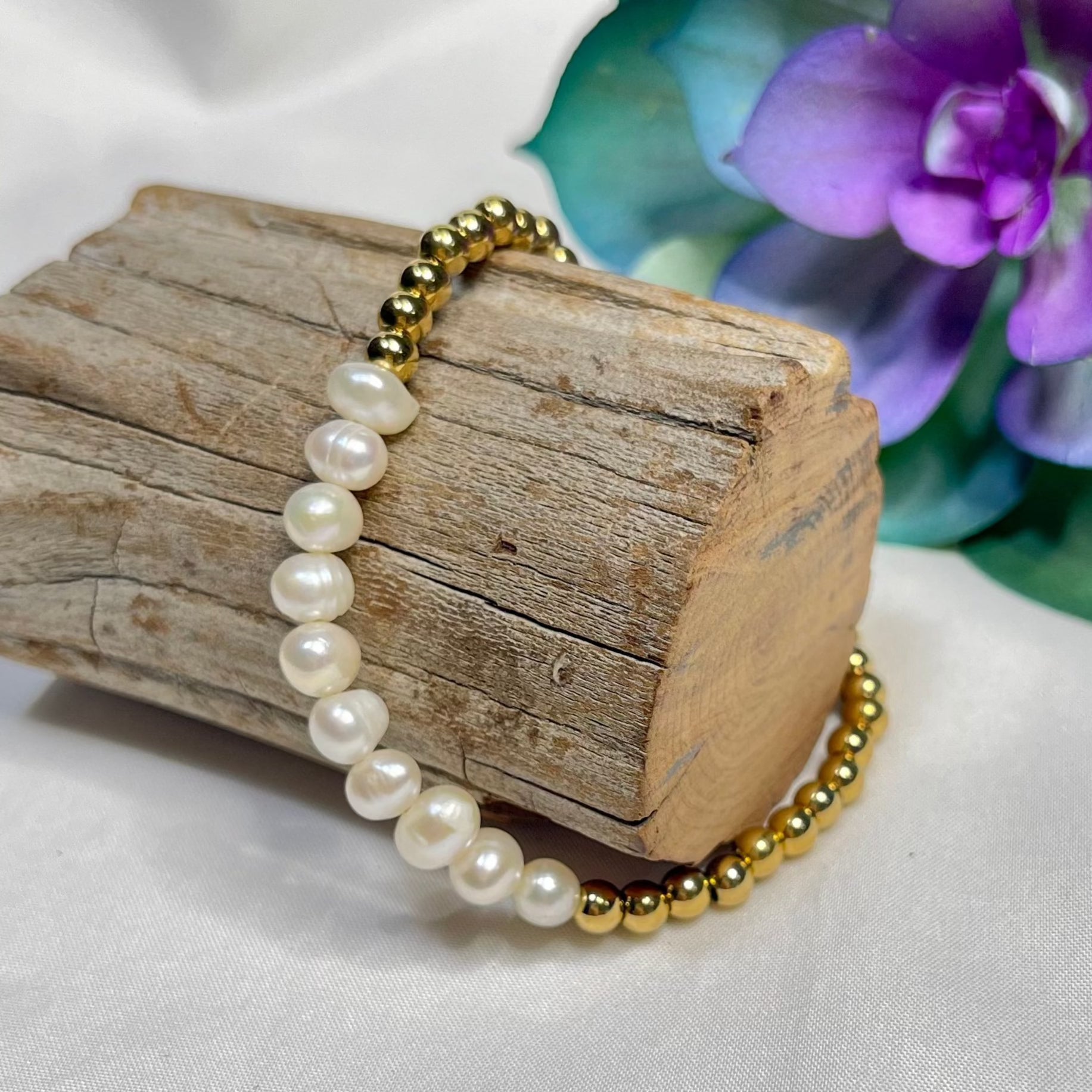Classic gold and pearls bracelet | Dainty gold beads bracelet | pearls ...